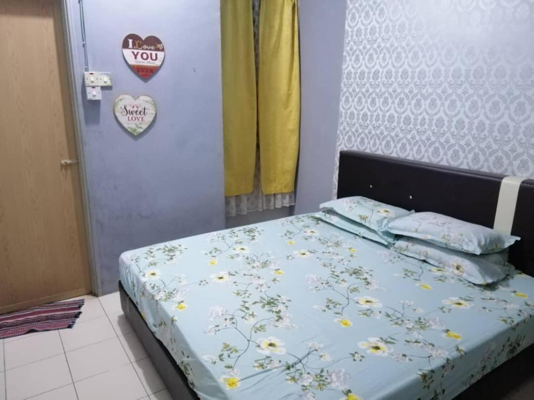 Homestay Perpaduan, Taman Bercham Raya Ulu Kinta Ipoh Perak Kampong Batu Lapan  ภายนอก รูปภาพ